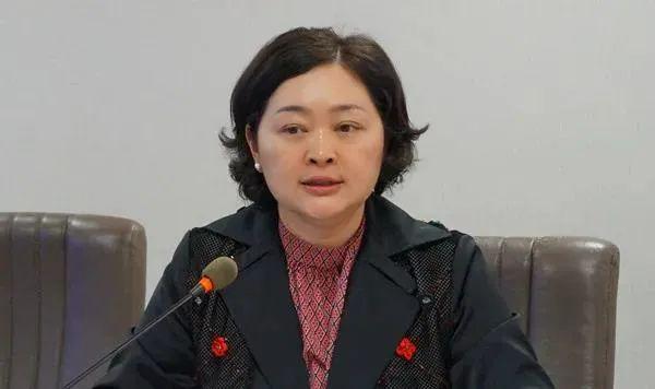 快牛策略 李玉琼，纵容配偶谋利